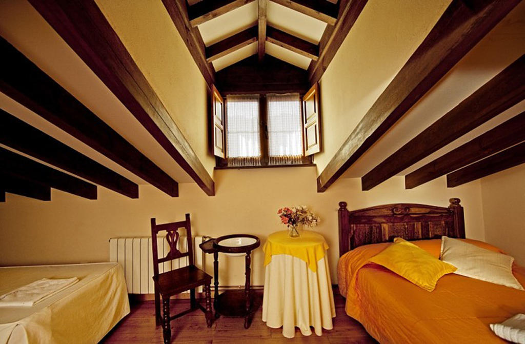 El Camino Real II * Pension Poo  Kamer foto
